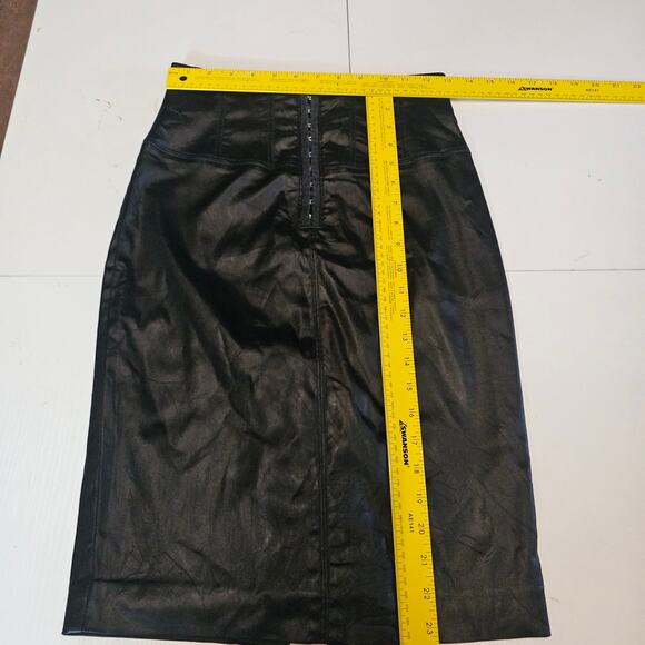 Guess by Marciano Black Pencil Stretch Midi Skirt Women's 6 S Corpcore 3506 - Picture 6 of 7